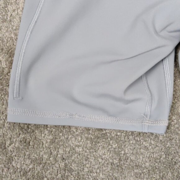 Lululemon Align High Rise Short with Pockets 8 inch Rhino Grey Size 4 - Picture 4 of 4